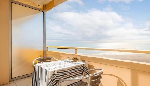 Two-Bedroom Deluxe Apartment with Ocean View