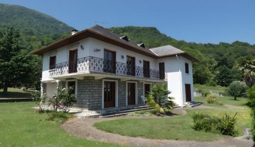 Six-Bedroom House