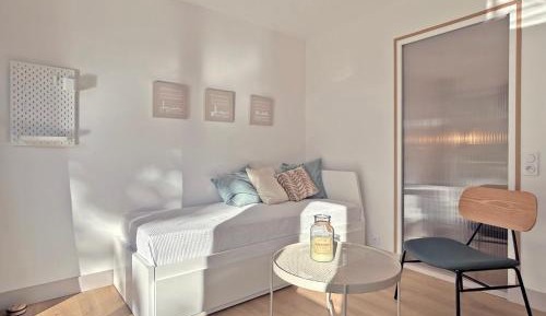 One-Bedroom Apartment with Garden