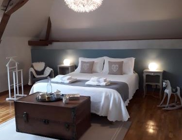 Standard Queen Room