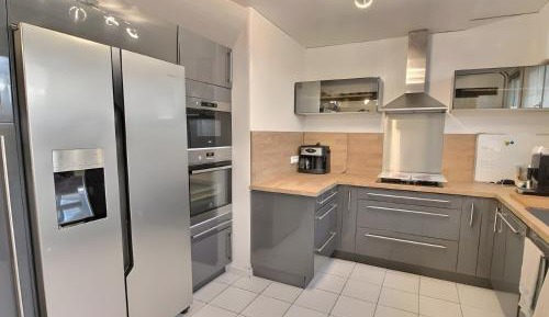 Apartment with Shower