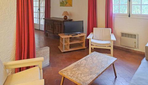 Two-Bedroom Holiday Home