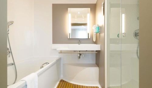 Executive Suite with Double Bed and Sofa Bed
