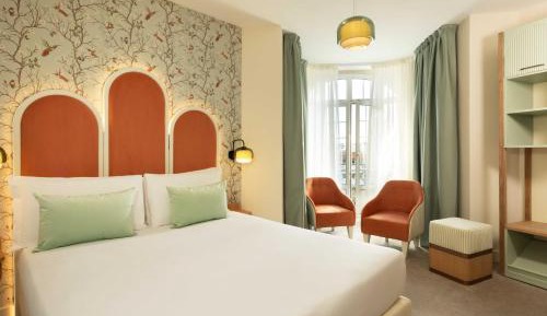 Deluxe Double or Twin Room