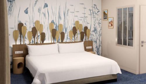 Superior Privilege Room - 1 Queen Bed 1 Sofa Bed