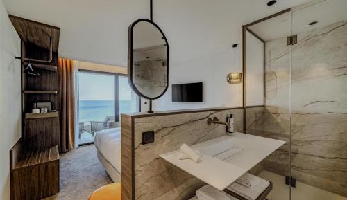 Superior Double Room with Sea View and Terrace