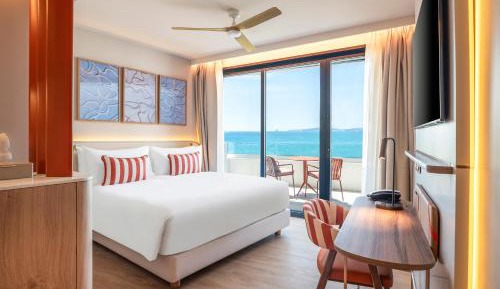 Premium King Room with Sea View