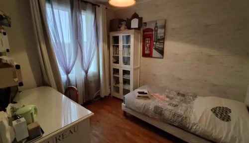 Single Room with Shared Bathroom