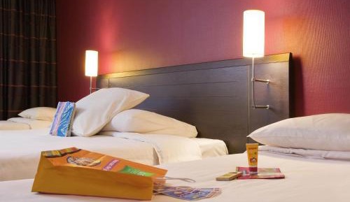 Standard Family Suite with One Double Bed and Sofa