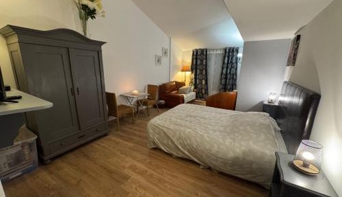 Suite with Garden View