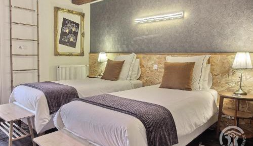 Deluxe Room 2