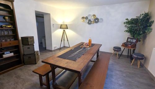 Holiday Home (6 Adults)