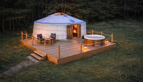Yurt (4 People)