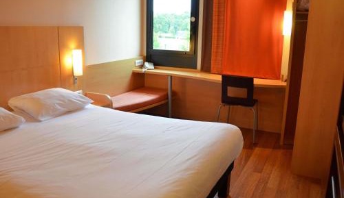 Standard Room with 1 Double Bed