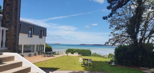 Villa with Sea View