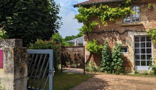 Holiday Home (6 Adults)