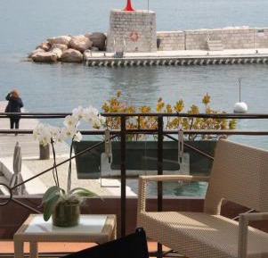 Junior Suite with Balcony and front Sea View