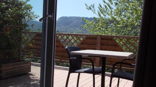 Double Room With Mountain View and Terrasse