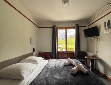 King Room with Mountain View