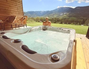 Queen Room with Spa Bath