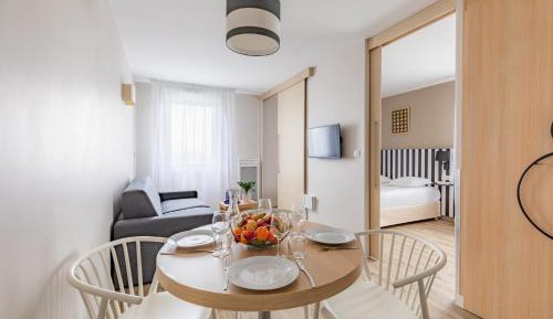 One Bedroom Apartment