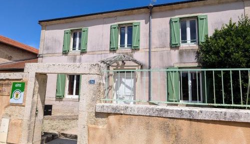 Holiday Home (10 Adults)