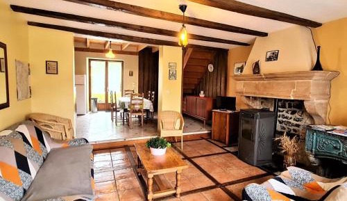 Holiday Home (6 Adults)
