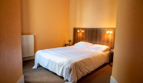 Three-Bedroom Apartment (6-8 Adults)