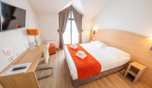 Double Room with pool access