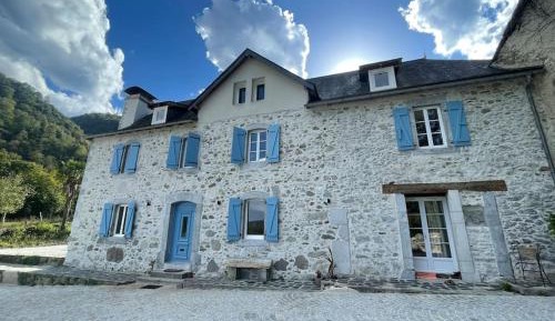 Six-Bedroom House