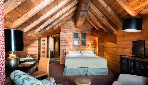 Deluxe Double or Twin Room with City View