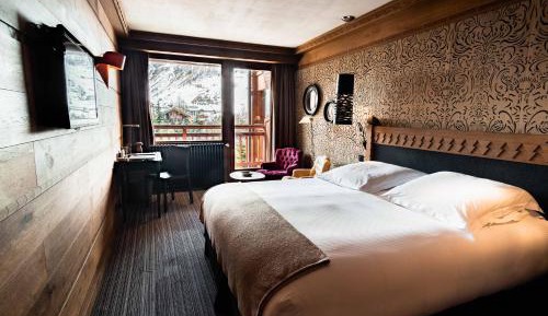 Luxury Room with Mountain View