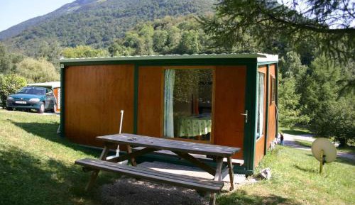 One-Bedroom Chalet (2 Adults + 2 Children)