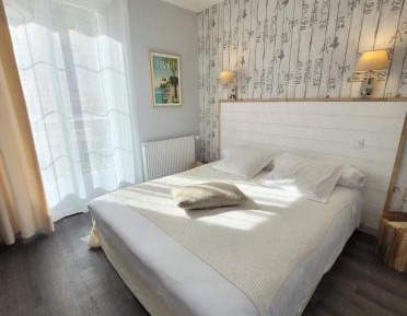 Classic Double Room with Balcony
