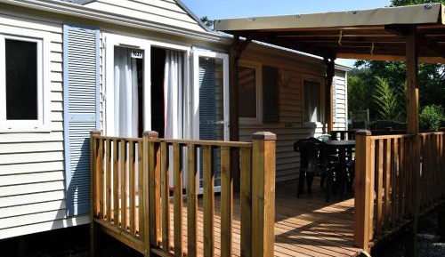 Superior Mobile Home (4 - 6 Adults)