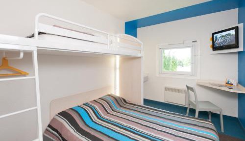 Triple Room with Shared Bathroom