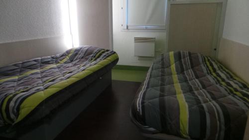 Twin Room with Shared Bathroom