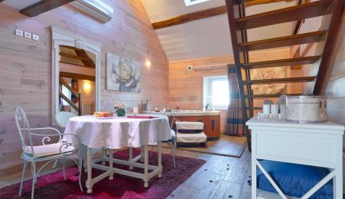 Suite with Hot Tub