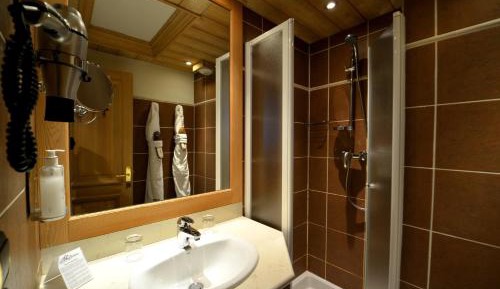Standard Double Room with Shower - Village View