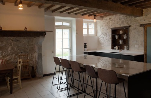 Lys House | Maison de Ferme aux Pieds des Pyrénées, Près des Sentiers, des Forêt.