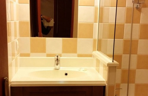 Les Claux Apartment | Apartment 'Appartement Vars Albane' with Mountain View, Shared Pool and Wi-Fi