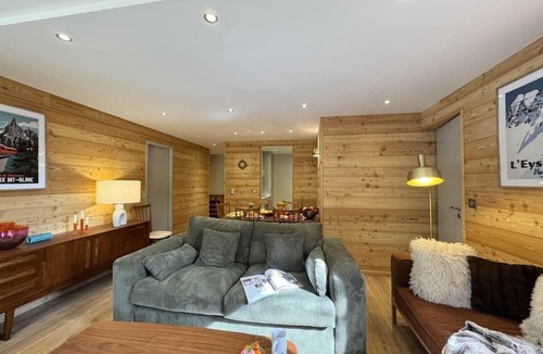 Les Claux Apartment | 300m from shops, 5th floor, terrace, ski locker, 74m², Vars