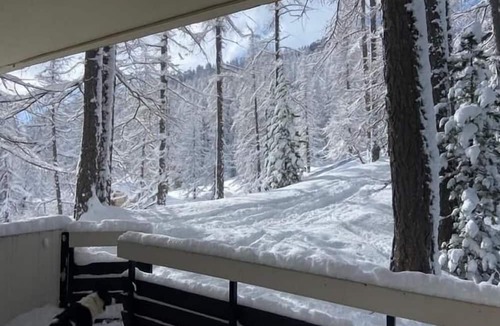 Les Claux Apartment | 300m from shops, 5th floor, terrace, ski locker, 74m², Vars