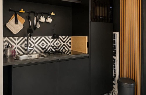 Downtown Angers Apartment | Authentic Charm Studio in the Heart of the Maine Quays – 2 Guests