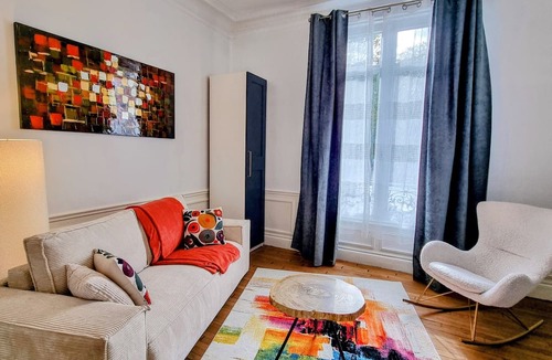 Troyes Apartment | Luxury apartment with a veranda, city center