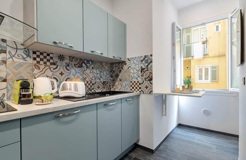 Riquier Apartment | Large 3-Room Garibaldi – 4 People | Stay 30+ Days