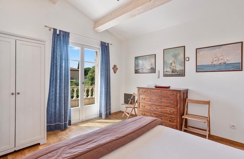 Miramar House | Villa 'Bella T4 Vista Mare Porto 68' with Sea View, Private Terrace and Wi-Fi