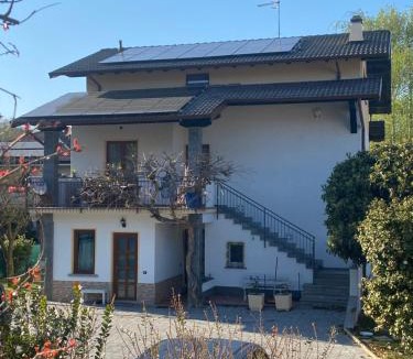 Cellina Apartment | Casa Arnold Apartment with Garden near Lake Maggiore