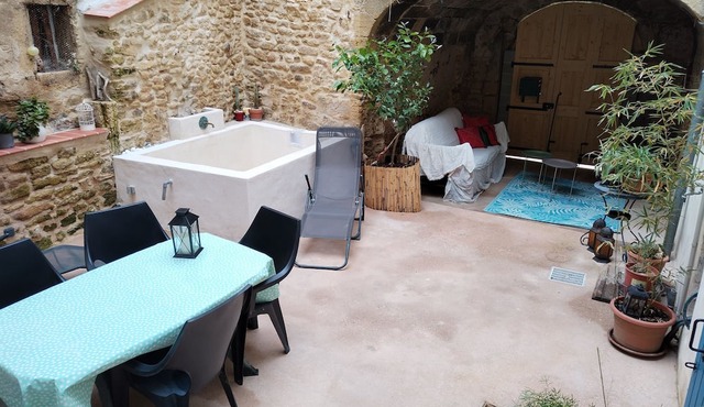 Maison de Village à Deux pas de la Rivière