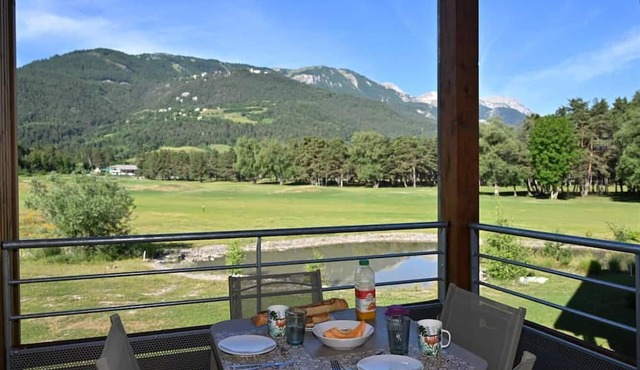 300m from shops, 1st floor, terrace, parking, tv, ski locker, 52m², Pra Loup